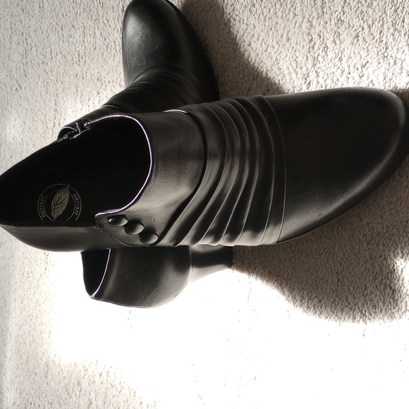 Nurture Heels - Picture 2 of 9